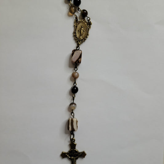 Banded agate / Bronze 6 mm rosary